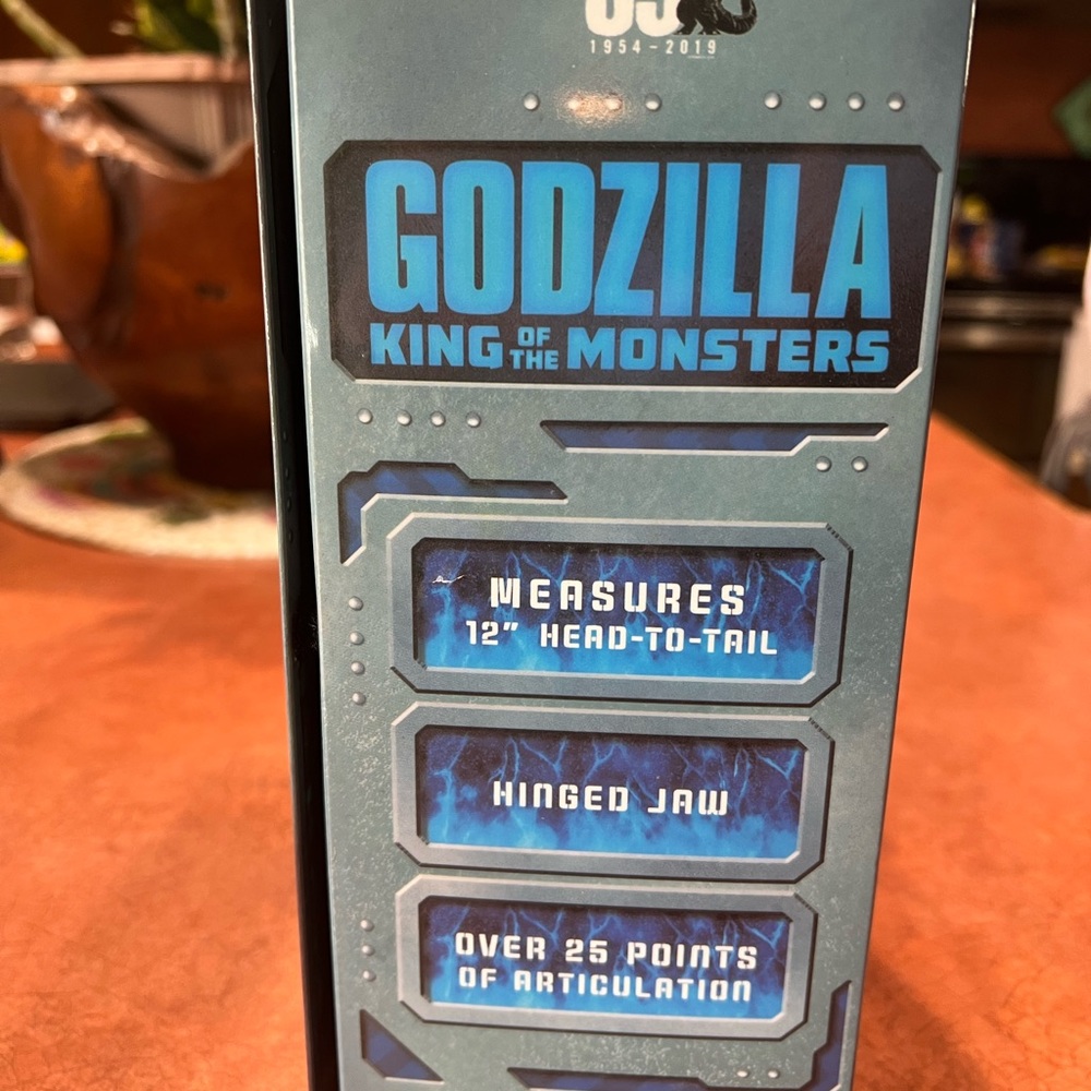 Godzilla - Picture 3 of 6